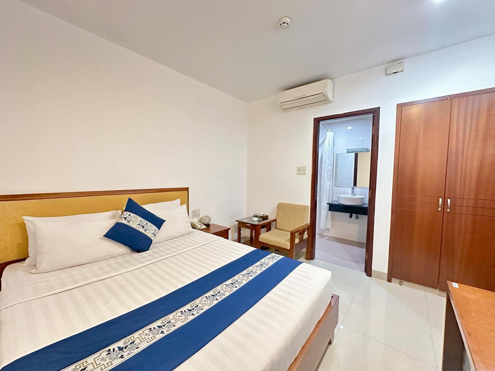 Ruby Star Hotel- Near Ben Thanh Market Ho Chi Minh City Exterior photo